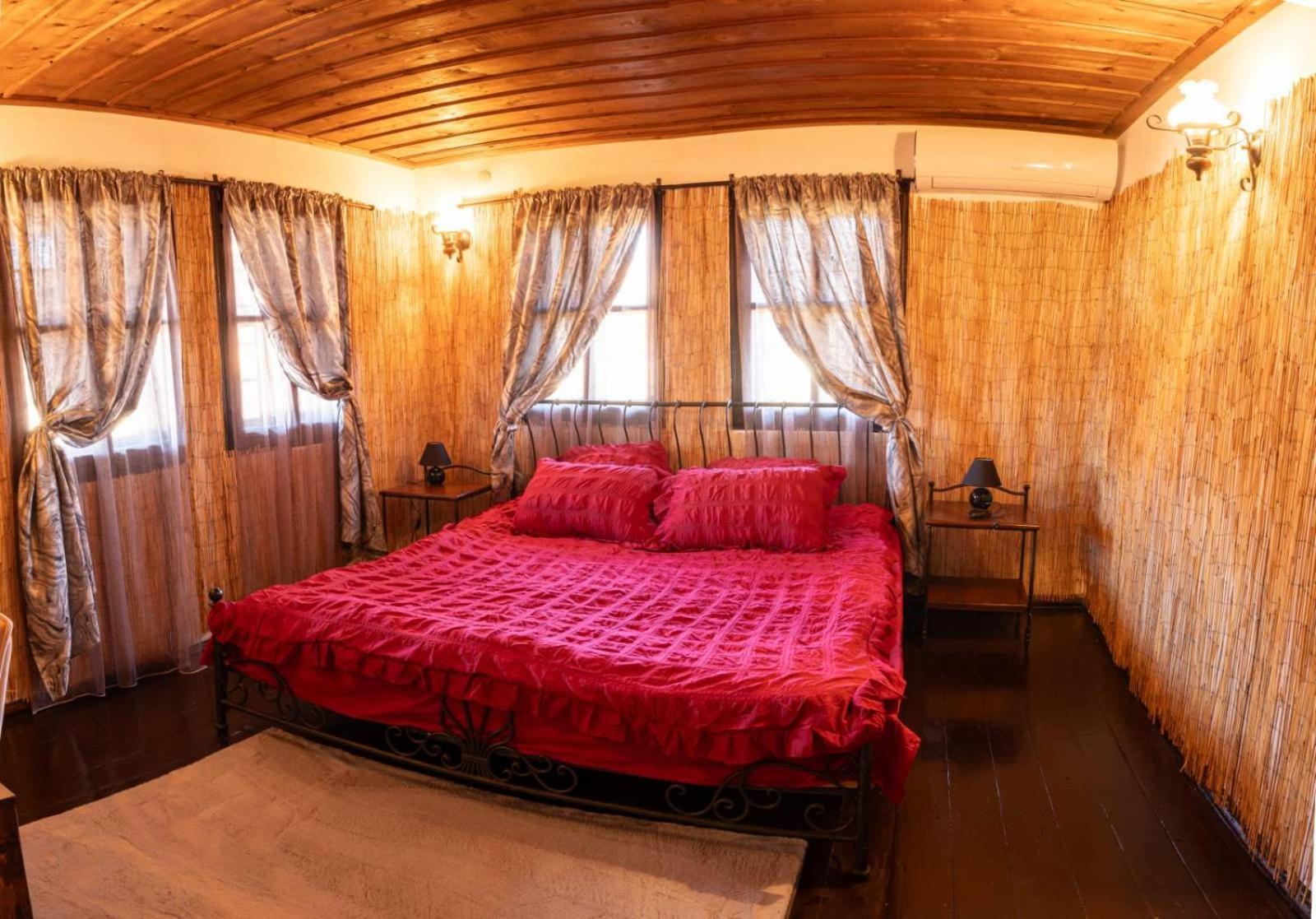 Complex Arbanashki Style-Panoramic View With Summer And Winter Terrace, Jacuzzi, Sauna, Children'S And Adult Area With Cinema Summer Arbanasi Exterior photo