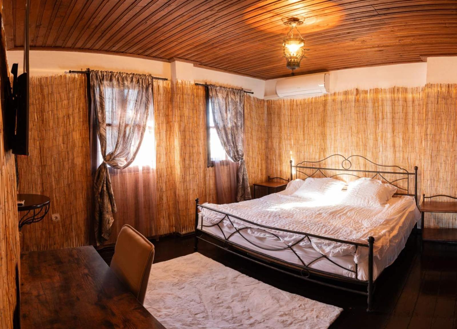 Complex Arbanashki Style-Panoramic View With Summer And Winter Terrace, Jacuzzi, Sauna, Children'S And Adult Area With Cinema Summer Arbanasi Exterior photo