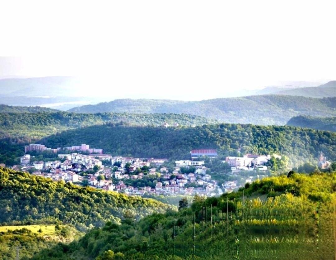 Complex Arbanashki Style-Panoramic View With Summer And Winter Terrace, Jacuzzi, Sauna, Children'S And Adult Area With Cinema Summer Arbanasi Exterior photo