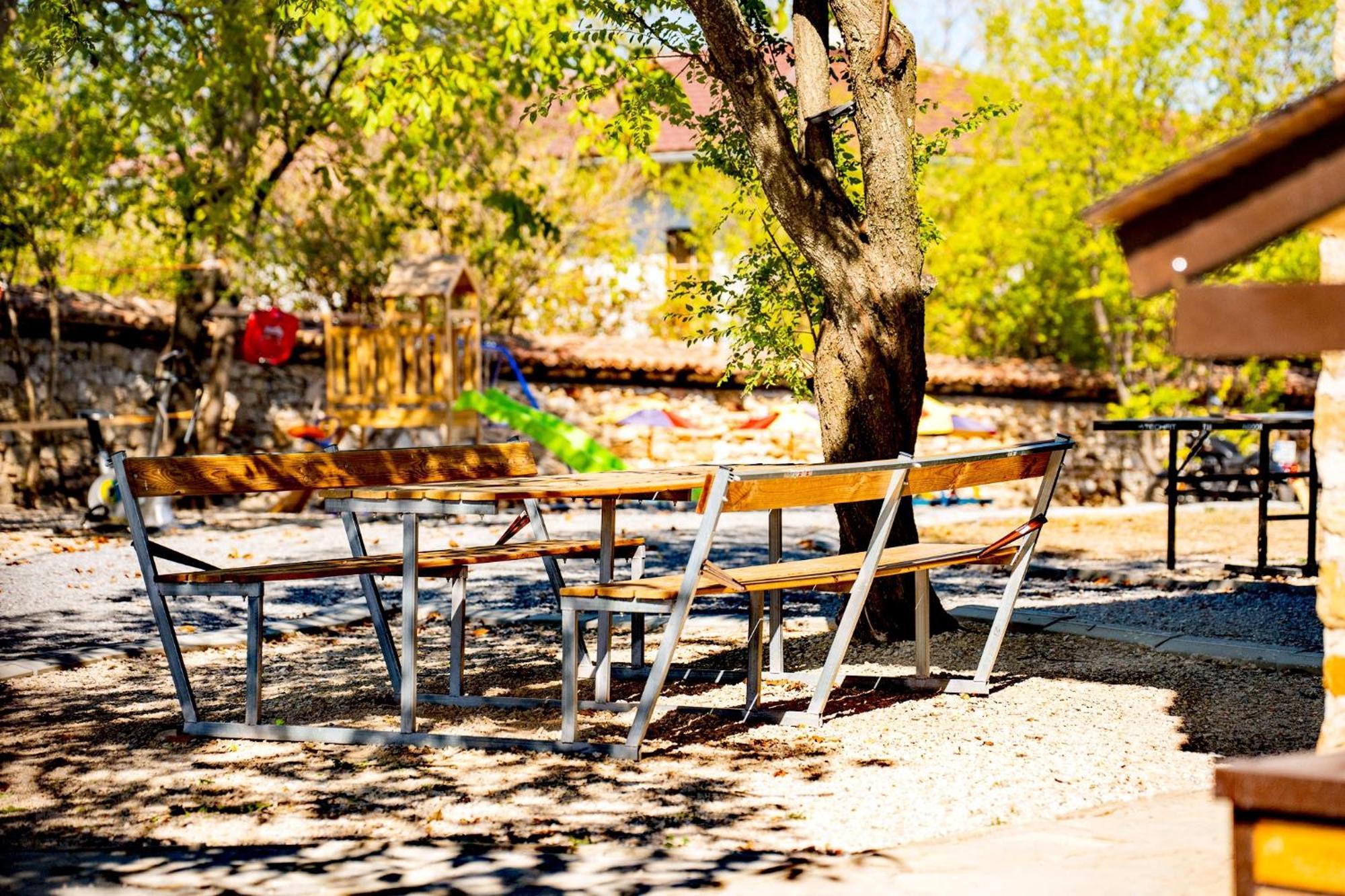 Complex Arbanashki Style-Panoramic View With Summer And Winter Terrace, Jacuzzi, Sauna, Children'S And Adult Area With Cinema Summer Arbanasi Exterior photo