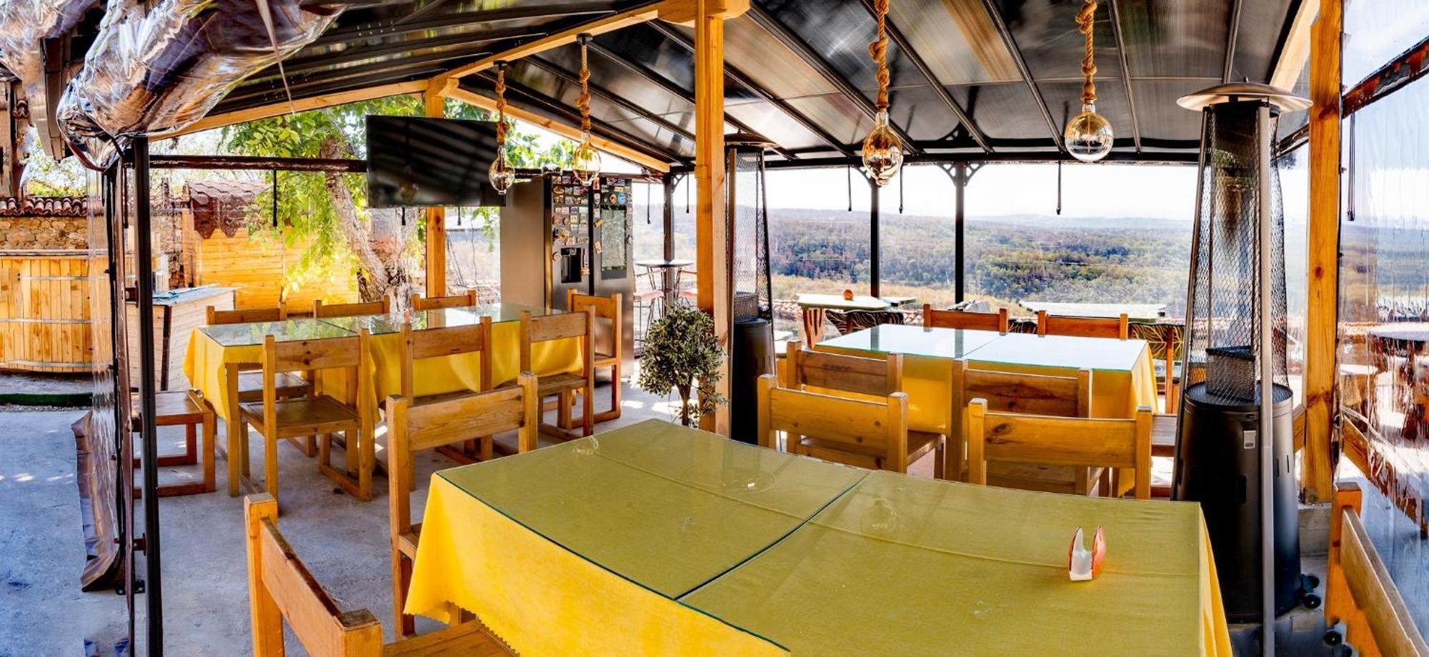 Complex Arbanashki Style-Panoramic View With Summer And Winter Terrace, Jacuzzi, Sauna, Children'S And Adult Area With Cinema Summer Arbanasi Exterior photo